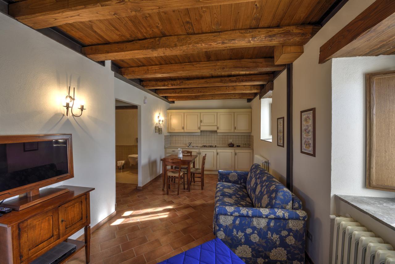 Borgotufi Albergo Diffuso Castel del Giudice Екстер'єр фото